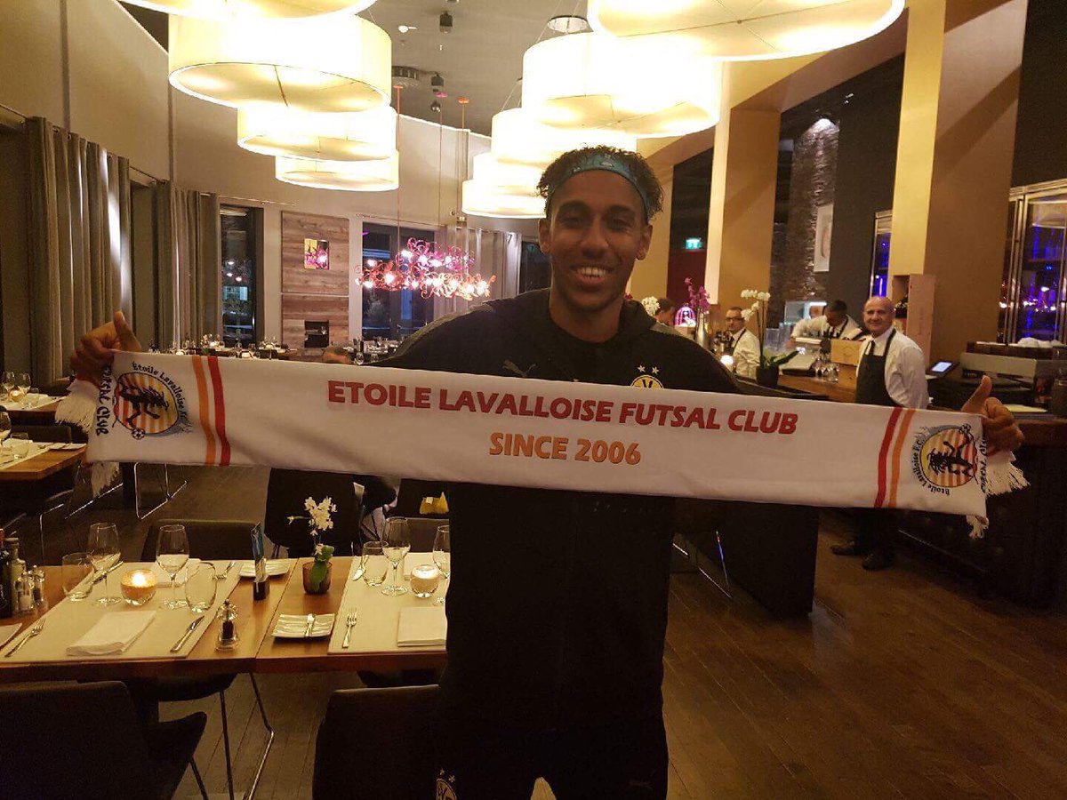 ELFC_officiel's tweet photo. Plus qu un Parrain! PEA7⚽️⚽️ https://t.co/KbMh3FrWZC