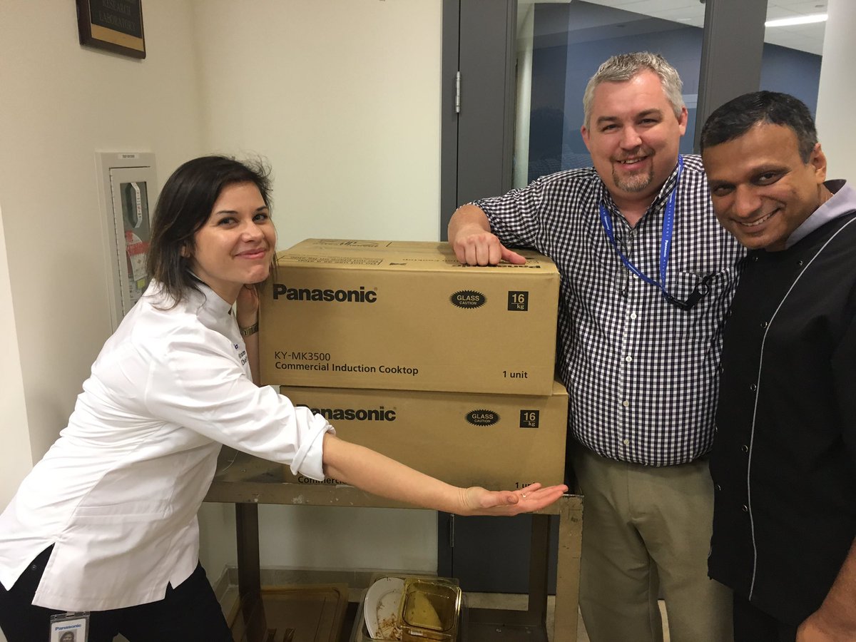 AatulJain's tweet photo. @TDMarketingCo @PanasonicUSA thanks for hosting the first Mise Out #moderateindulgence https://t.co/qWszVEaKir
