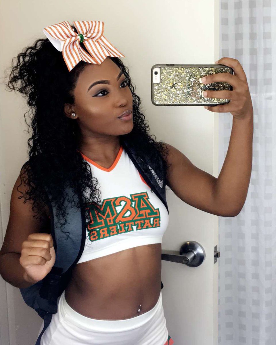 1shirab's tweet image. issa Rattler cheerleader 🐍 #FamuCheer