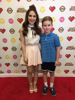 RebeccaHindman's tweet photo. Best day ever! O met his baking idol @RosannaPansino on the #RoBakingLineTour, &amp; she was awesome! #DreamsComeTrue https://t.co/AxUpHIBKkL