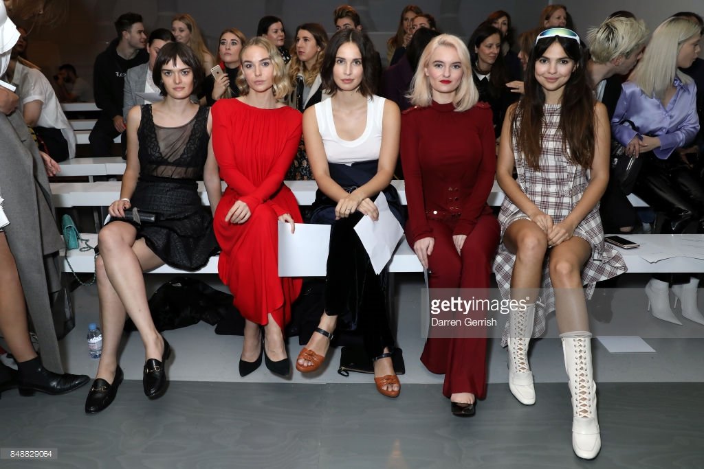 HeidaReedSP's tweet photo. 📷 | Heida Reed attends the Antonio Berardi show during London Fashion Week September 2017 (#1) https://t.co/9SCQH4TeHu