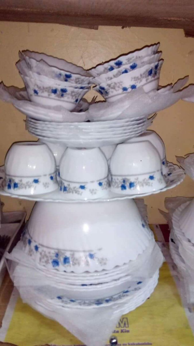 fikayz's tweet image. ✔Buy this
✔gift her
✔sit back &amp;amp; watch her glow😀
 38 pcs dinner set @ 6,000 for ladies of Virtue 
0710708182
Delivery available #PressPass