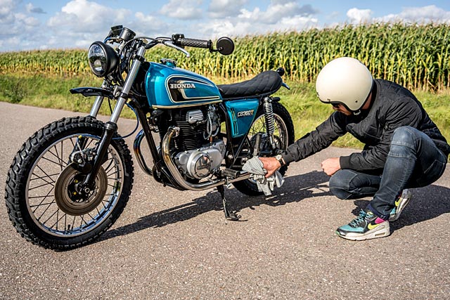 pipeburn's tweet photo. T IS FOR TROUBLE. ‘The Rascal’ Restomod Honda CB360T from Ironwood Motorcycles https://t.co/ShgWyGROGa #Honda #cb360t #scrambler #tracker https://t.co/pAIm264w9Y