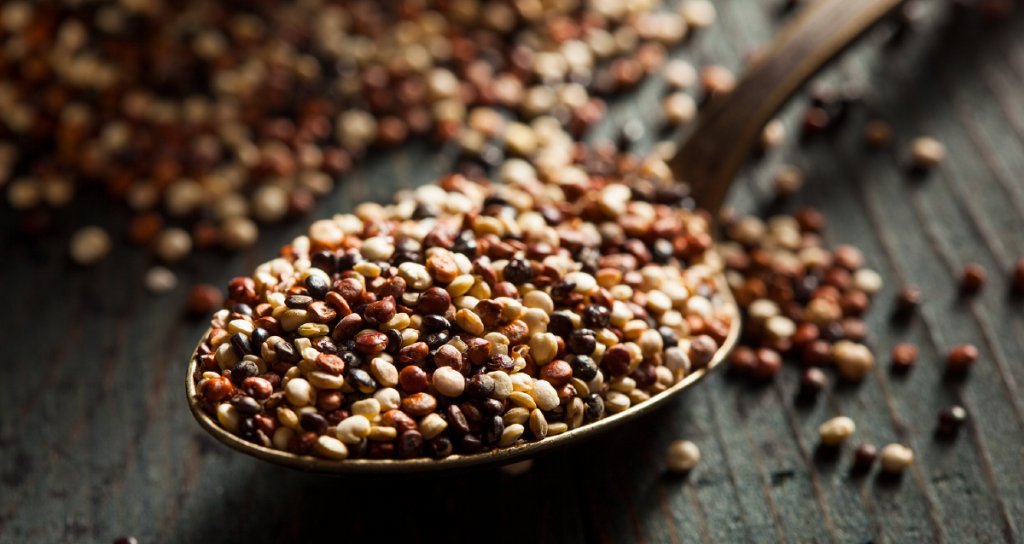 WebMD's tweet photo. Quinoa is packed with 8g of protein and 5g of fiber in one cup, plus nutrients like iron, zinc, vitamin E, and more. https://t.co/qODQclSOt1 https://t.co/PT6I7hd7uy