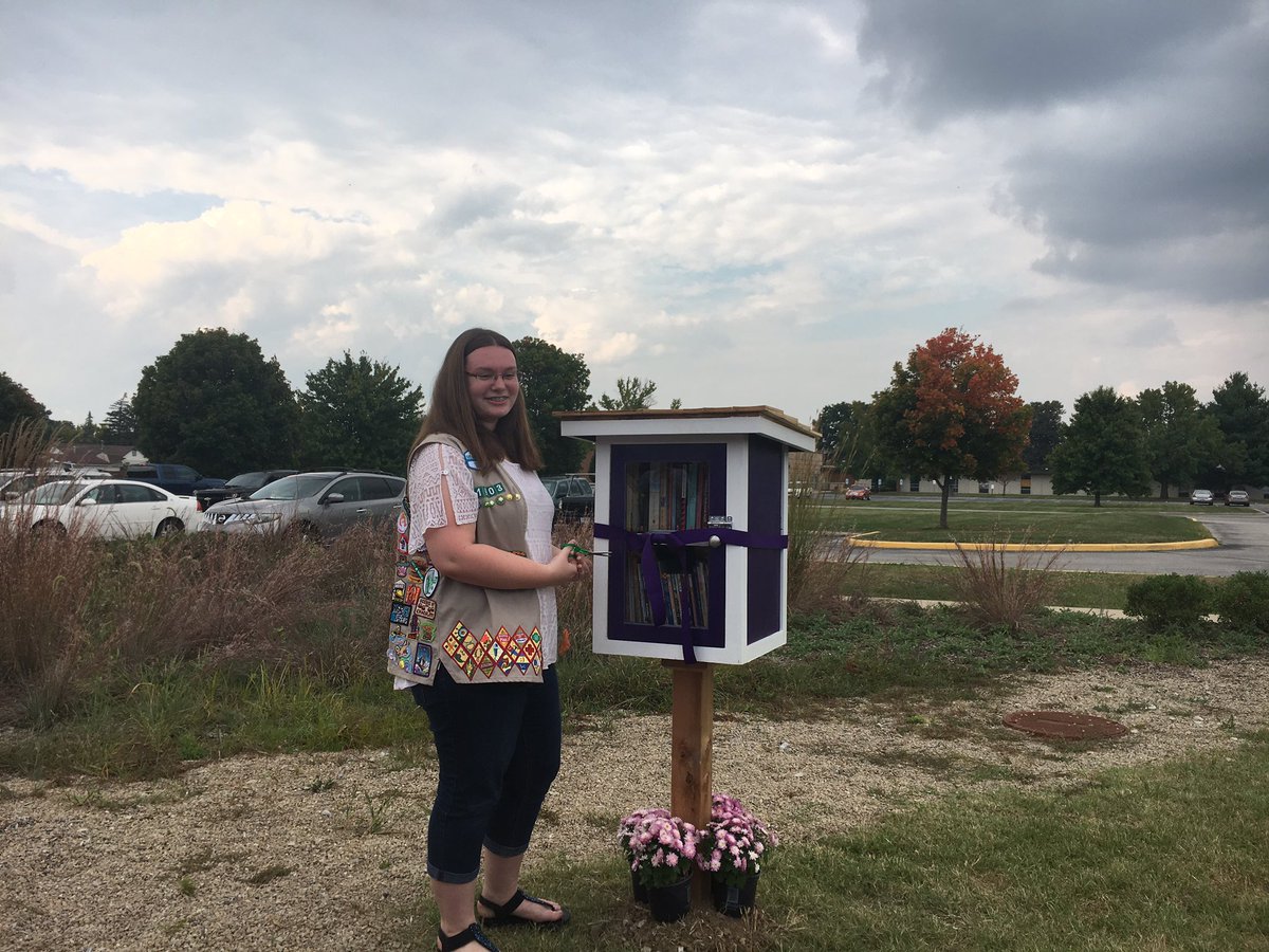 LHCGalaxy's tweet photo. Lynhurst has its own Little Free Library thanks to a former Galaxy student. Congrats on your Girl Scout Silver Award! https://t.co/v6gHTDayWE