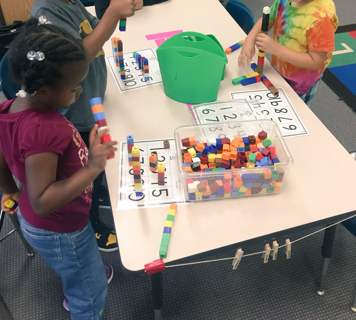 Nathalie_Ludwig's tweet photo. Ss represent numbers 1-10 in a variety of ways at different math stations! #kindersCAN #innovate4littles #mathKcc4 https://t.co/PLRrICydiM