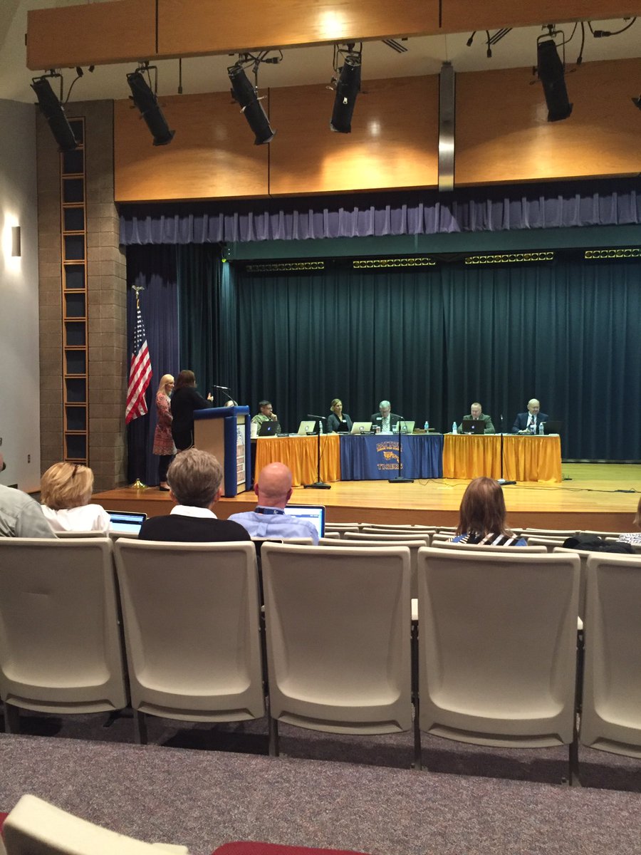 IkePowerLab's tweet image. Sharing about the USD207 Super Brain Workout program at the board meeting. @usd207 @ikepride