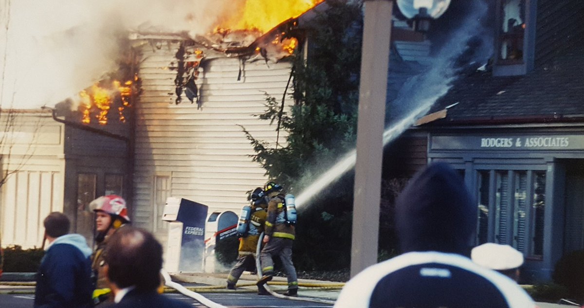 zeke4129's tweet photo. @Engine63Tower assisting #manheimtwpfire #workingfire at a Daycare center (1997) #throwback #MTFR #lfc63 #engine632 #Lancastercounty #Pa https://t.co/7Zd07mDwlW