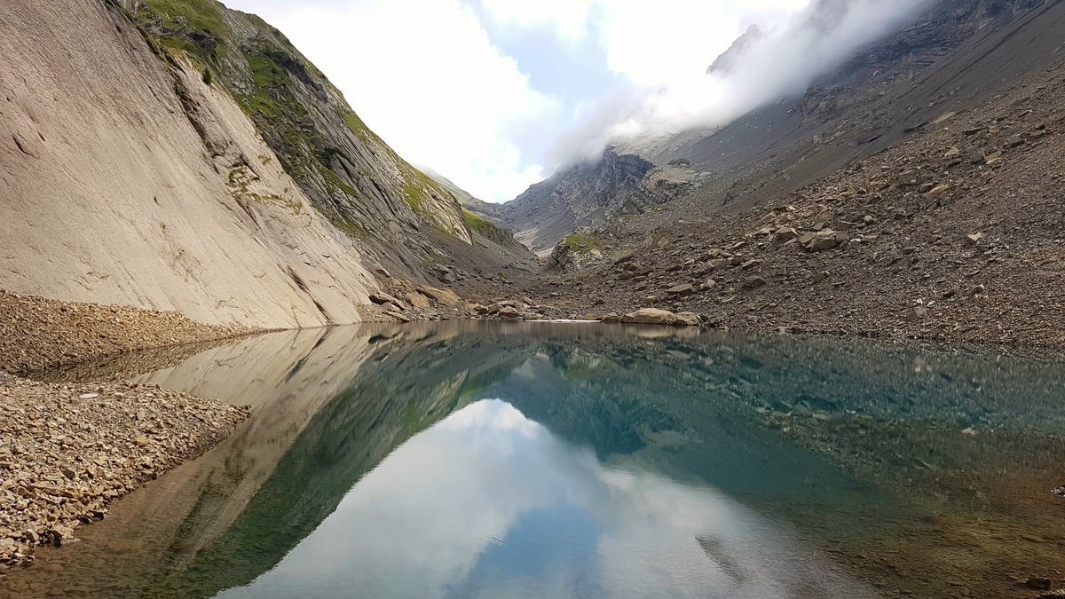 Lac des chambres, août 2017...

#découverte #montagne #outdoor #trekking #trail #lac #giffre <a href="/Samoens_Village/">Samoëns</a> #refugedufolly
