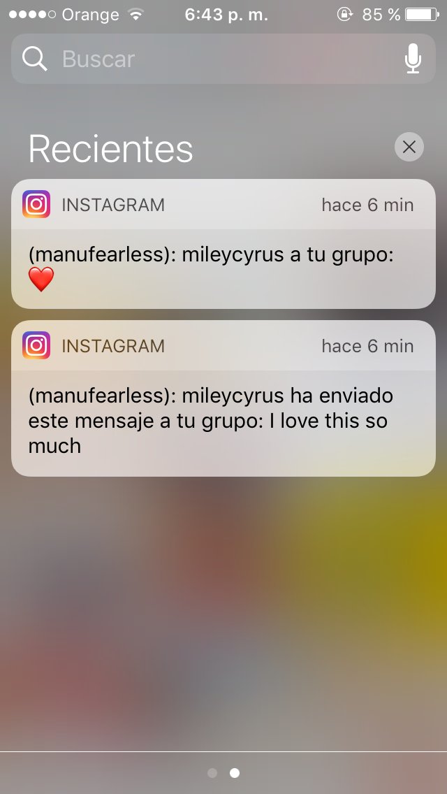 iSparflyDestiny's tweet photo. I have no words to explain how happy i am for having this idol ❤️💜💙💚 @MileyCyrus TE AMO https://t.co/7I4n3uuWYd
