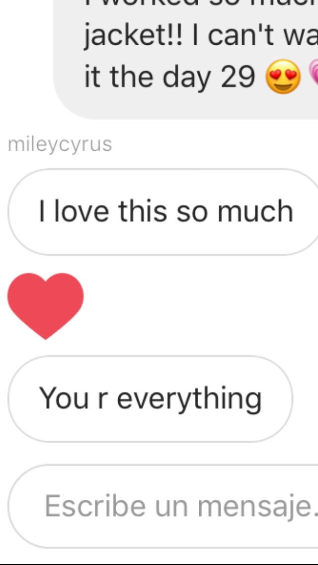iSparflyDestiny's tweet photo. I have no words to explain how happy i am for having this idol ❤️💜💙💚 @MileyCyrus TE AMO https://t.co/7I4n3uuWYd