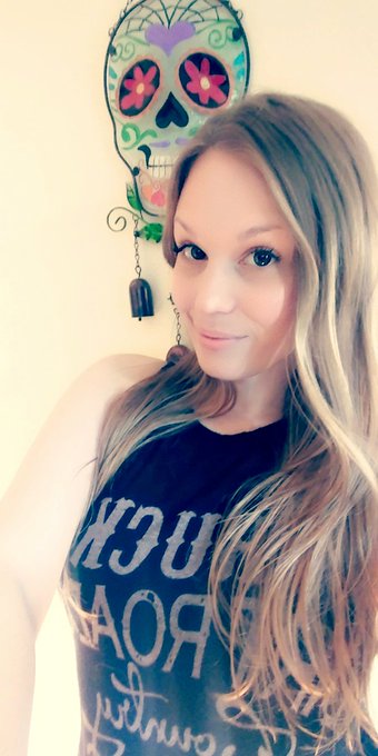 Miss you bb's 😘😘 https://t.co/XZJGHfOoyM<a href="/tag/ombre"class="tags"><span>#ombre</span></a><a href="/tag/normal"class="tags"><span>#normal</span></a>