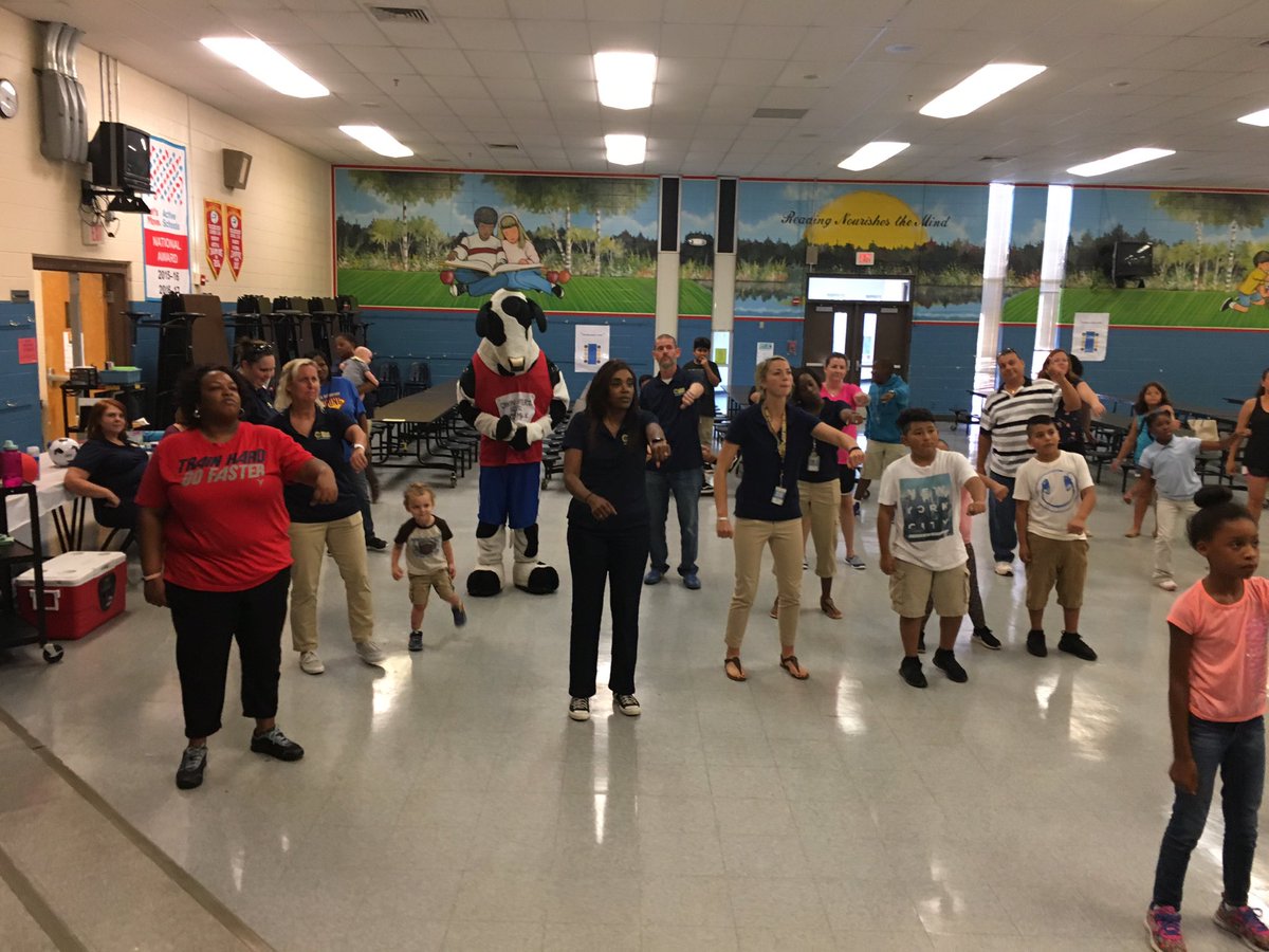 watsonprincipal's tweet photo. Family Fitness Night - dancing, smoothies, and fun activities! https://t.co/ZRJlbKTKIf