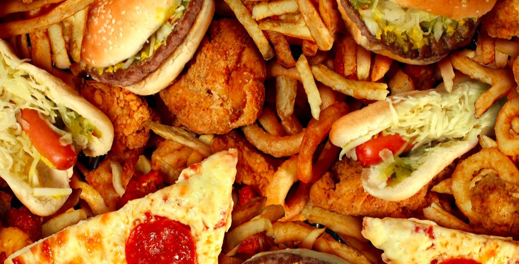 DailyHiveVan's tweet photo. Say goodbye to trans fat! Health Canada is officially banning trans fat from all food sold or served in Canada https://t.co/dbcRtCB1jc https://t.co/UHNJL5Cu0w