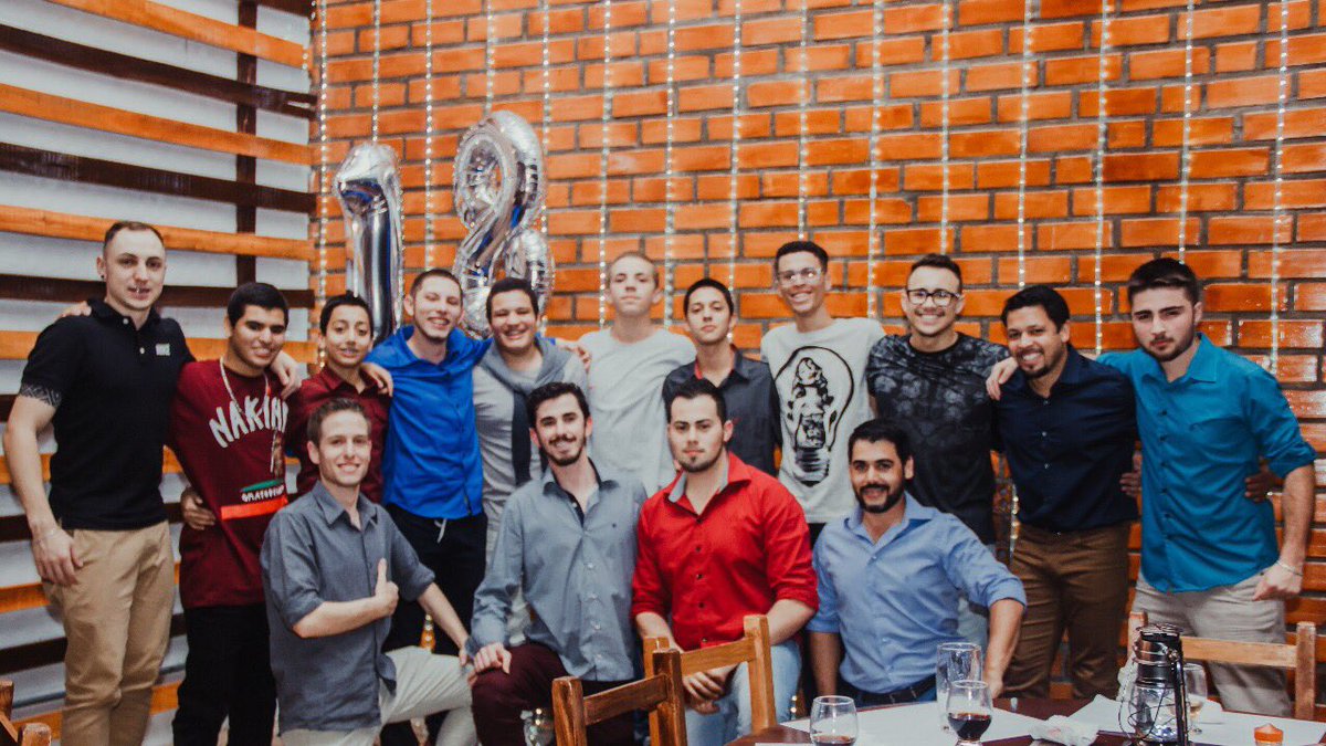 www_ilian's tweet photo. O elenco q vc respeita!! 💙💛
Peões da Adulta do Negrinho! https://t.co/mgW2Ljo1x1