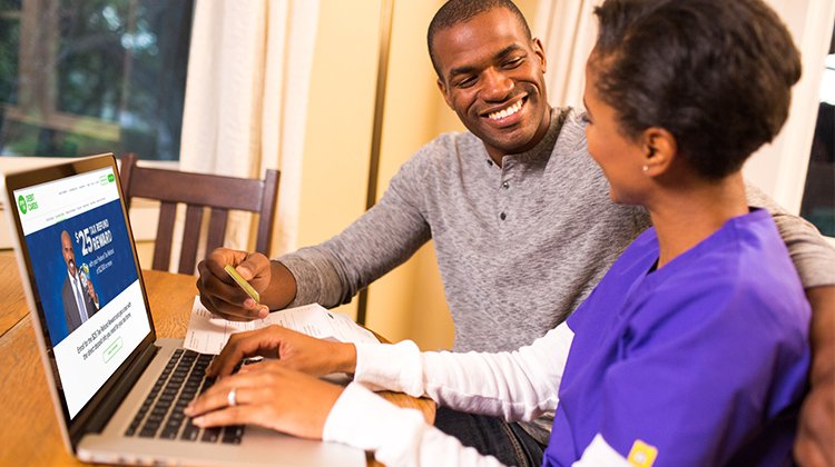 GreenDotBank's tweet photo. Shop online, pay bills, set up direct deposit &amp; more. #OnTheBlog today: Top 5 ways to use your #prepaiddebitcard: https://t.co/vPGGTg6KAN https://t.co/LInOHx88W4