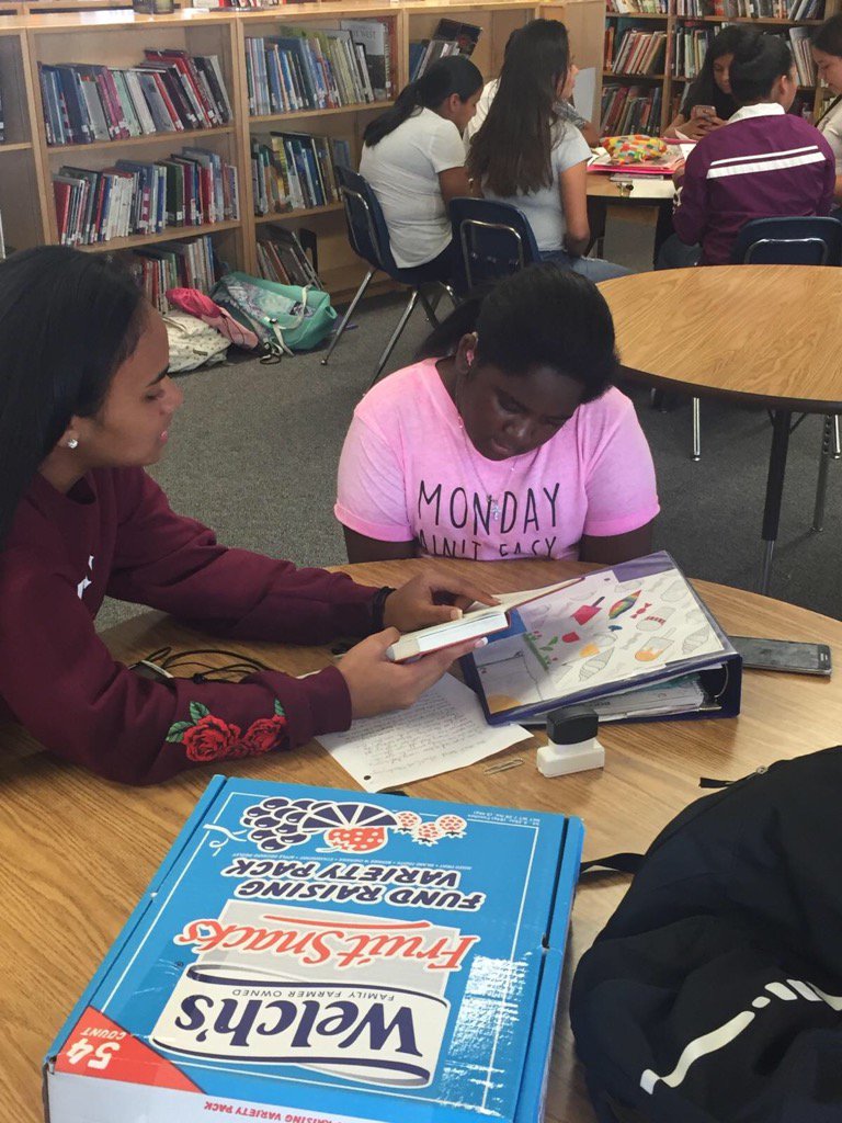OntarioHS's tweet photo. Our AVID students tutoring at DeAnza middle school- proud of them! https://t.co/48Sa31pJHw
