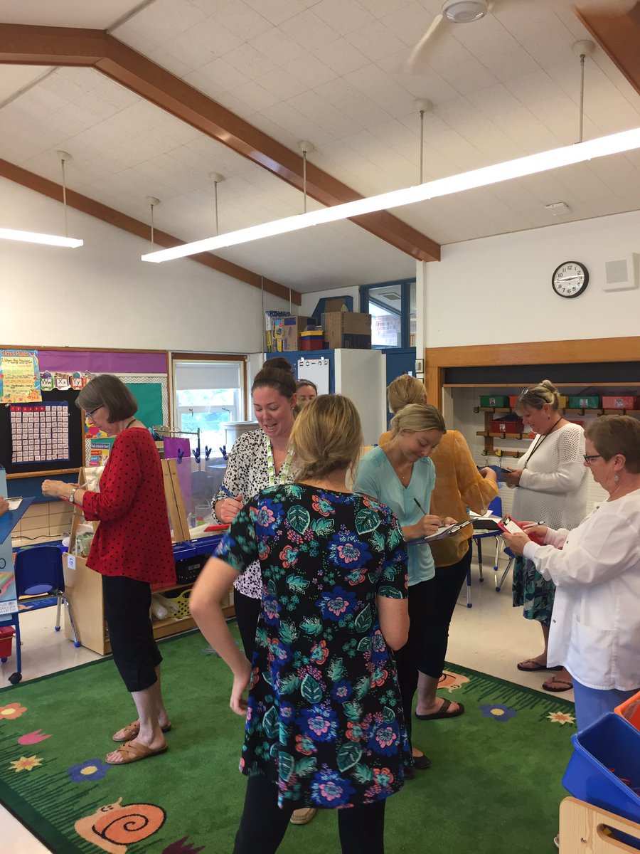 DoyleDucklings's tweet photo. It's nice to give each other a compliment every now and then! #doyleteambuilding https://t.co/6wNGPOL6GQ