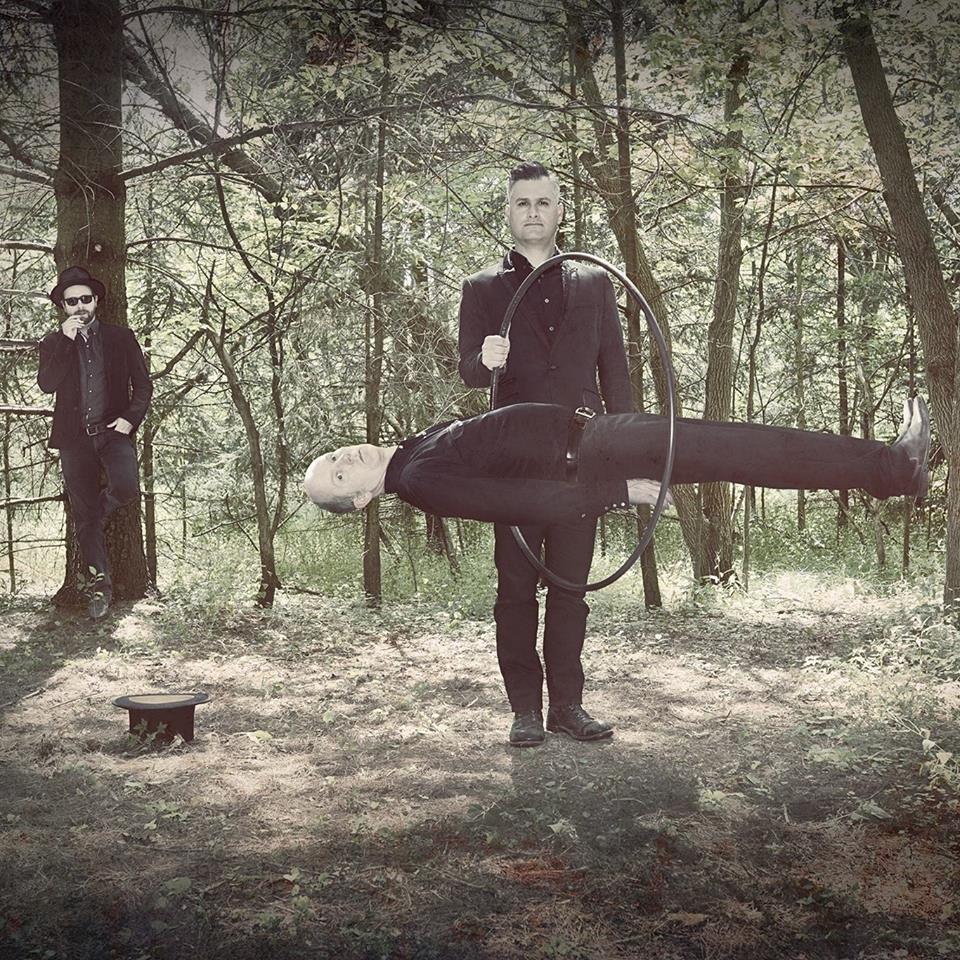 Great musical stuff to start the week from Benjamin Tod, <a href="/ElliottBROOD/">Elliott BROOD</a> <a href="/TTChilders/">Tyler Childers</a> and @simonalexandermusic : goo.gl/Arokox