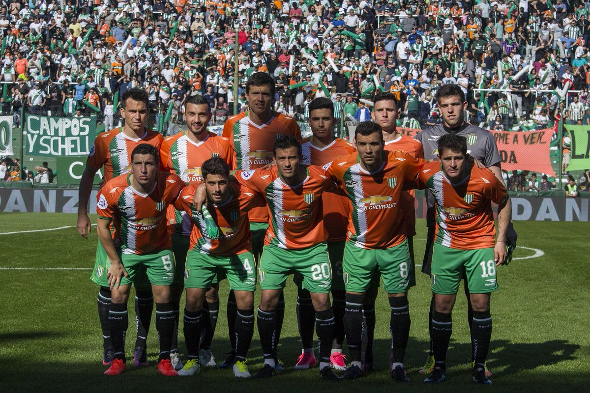 SurDeportivo's tweet photo. #Banfield le ganó ayer 1-0 a #Racing con gol de Cvitanich. https://t.co/1Qn1zaypPt