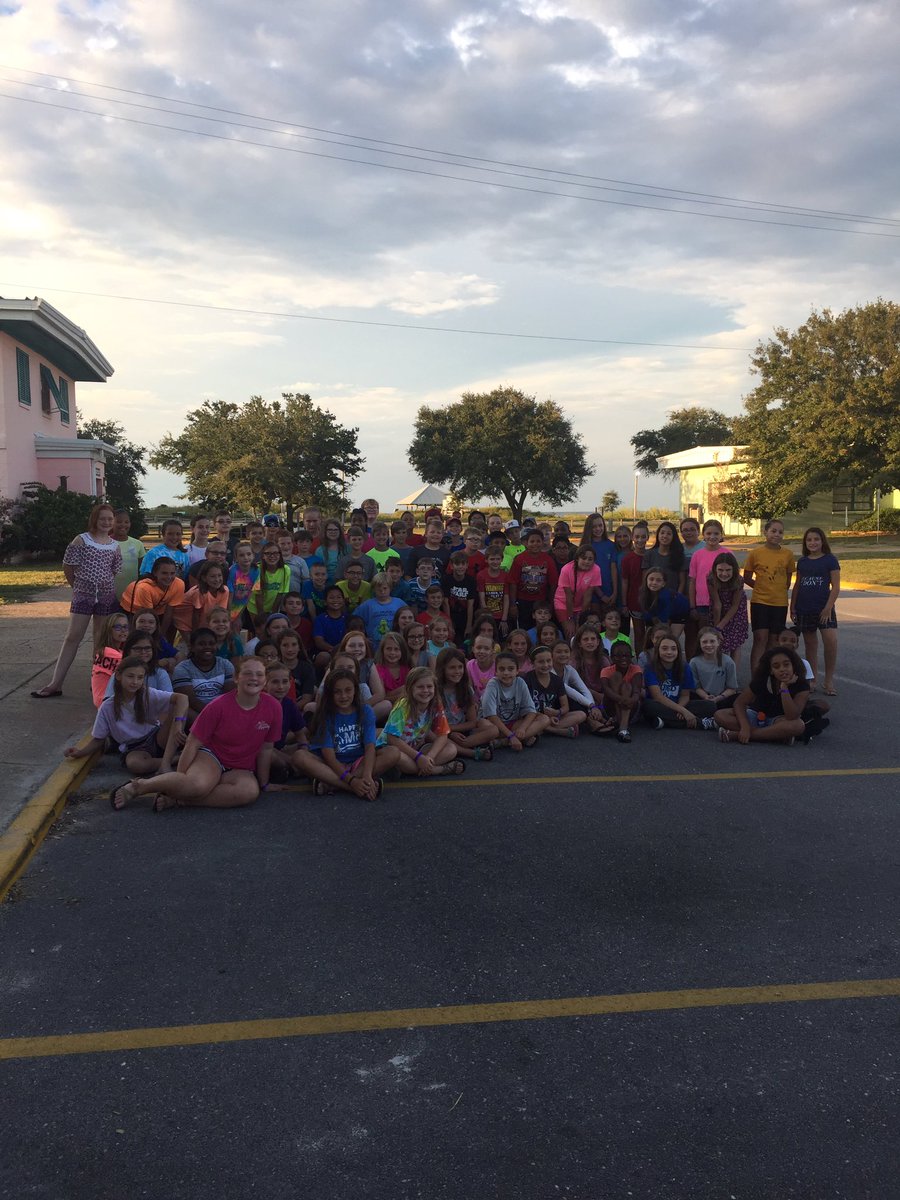 bes_media's tweet photo. DI Group 2017 @MorganAIS5 @AthensAIS https://t.co/r7za5kS5fy