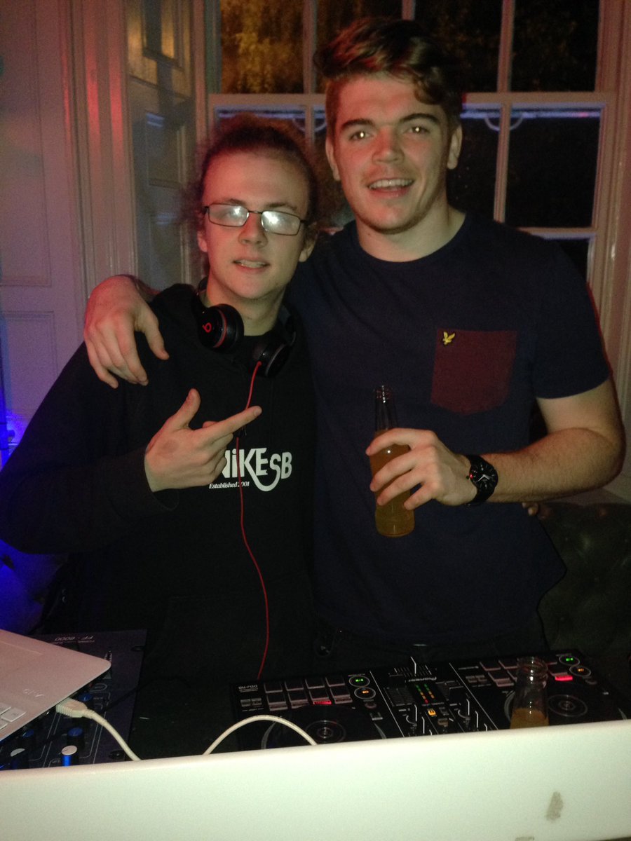 UHRUFC_'s tweet photo. Captain fantastic and DJ STE Himself starting freshers week off with a bang! #FuckChip #UTR #DJSte https://t.co/70tzxJJaiC