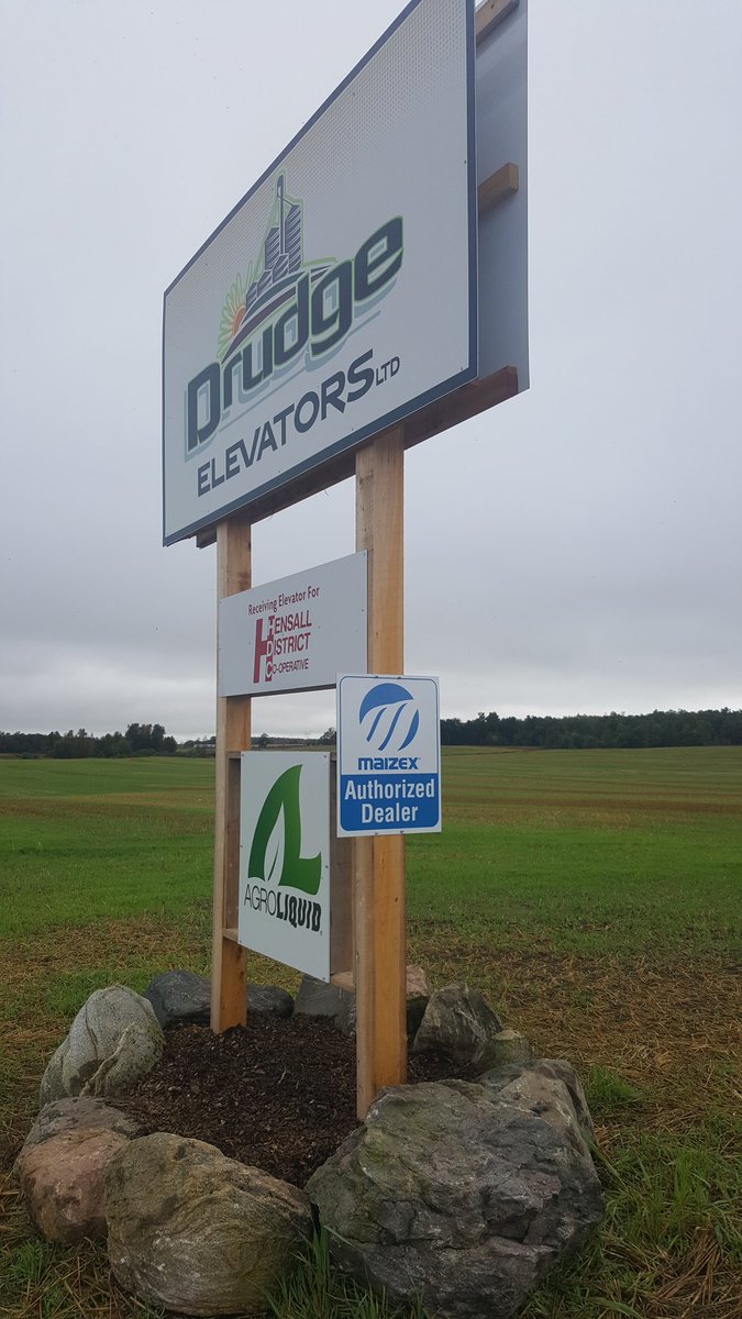 Getting the sign ready in time for the #ipm2017 #Maizex #AgroLiquid