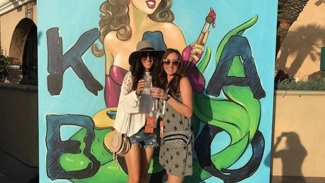 KyXy's tweet photo. @saraontheaira and her fanny pack crushed #KaaBoo2017 this weekend!
https://t.co/RaRx71FoP6 https://t.co/aq51LbGV2n