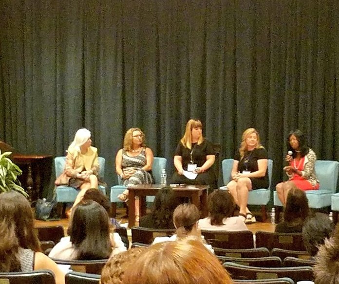 Bsalis_'s tweet image. Amazing panel the future really is female! Thank you ladies! 
@DynamicMynds @valentinavitols @mindytf @terrihansonmead @ktfolsom #HVS2017