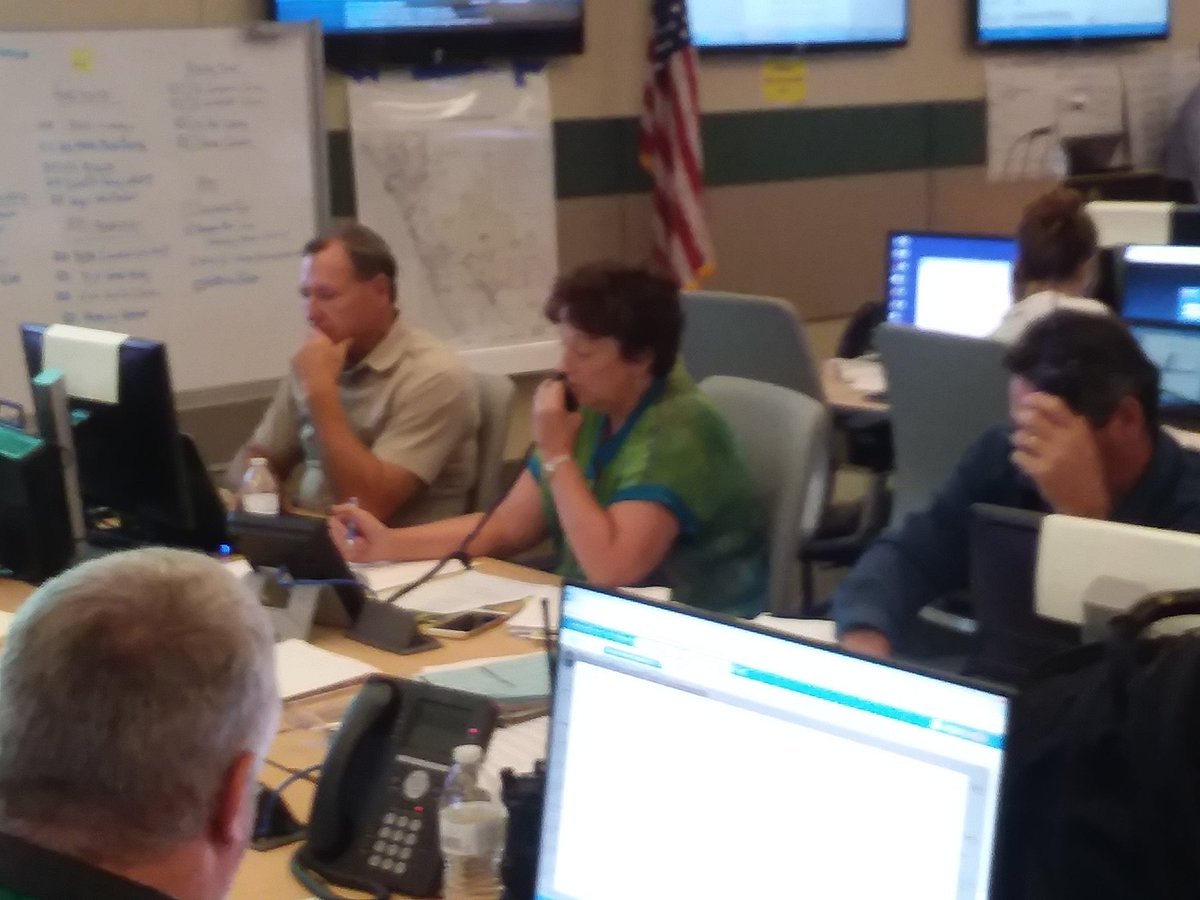 EJMcCrane's tweet photo. @sarasotaschools Thank you Assistant Superintendent Laura Kingsley for helping coordinate shelter operations for Hurricane Irma @scgoveoc https://t.co/N20aKQX5H9