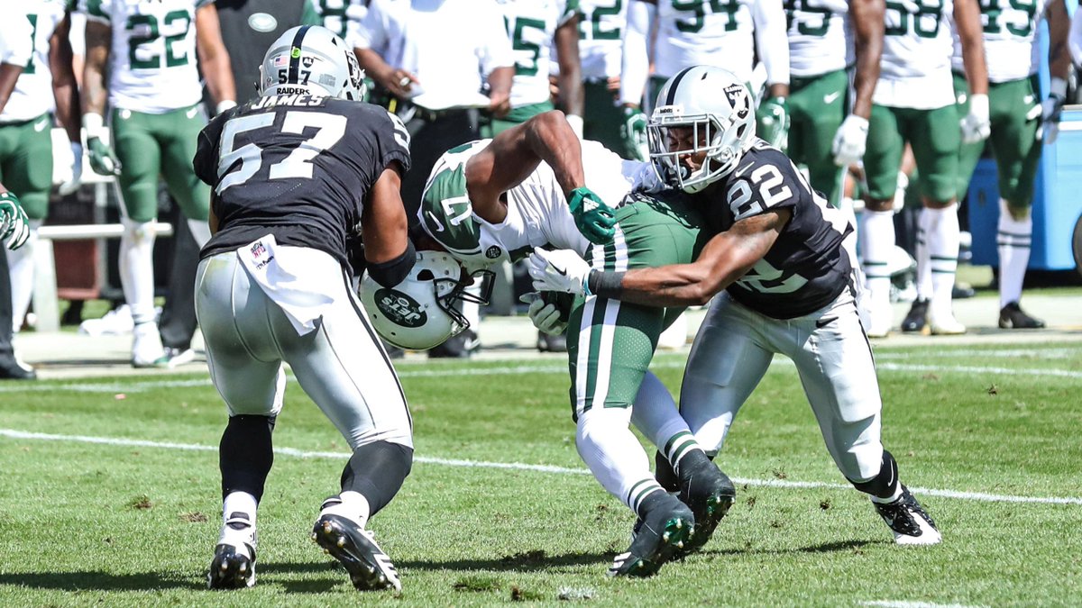 Raiders's tweet photo. The secondary was everywhere on Sunday.

#ReturnToGreatness https://t.co/UIsTrbmg8I
