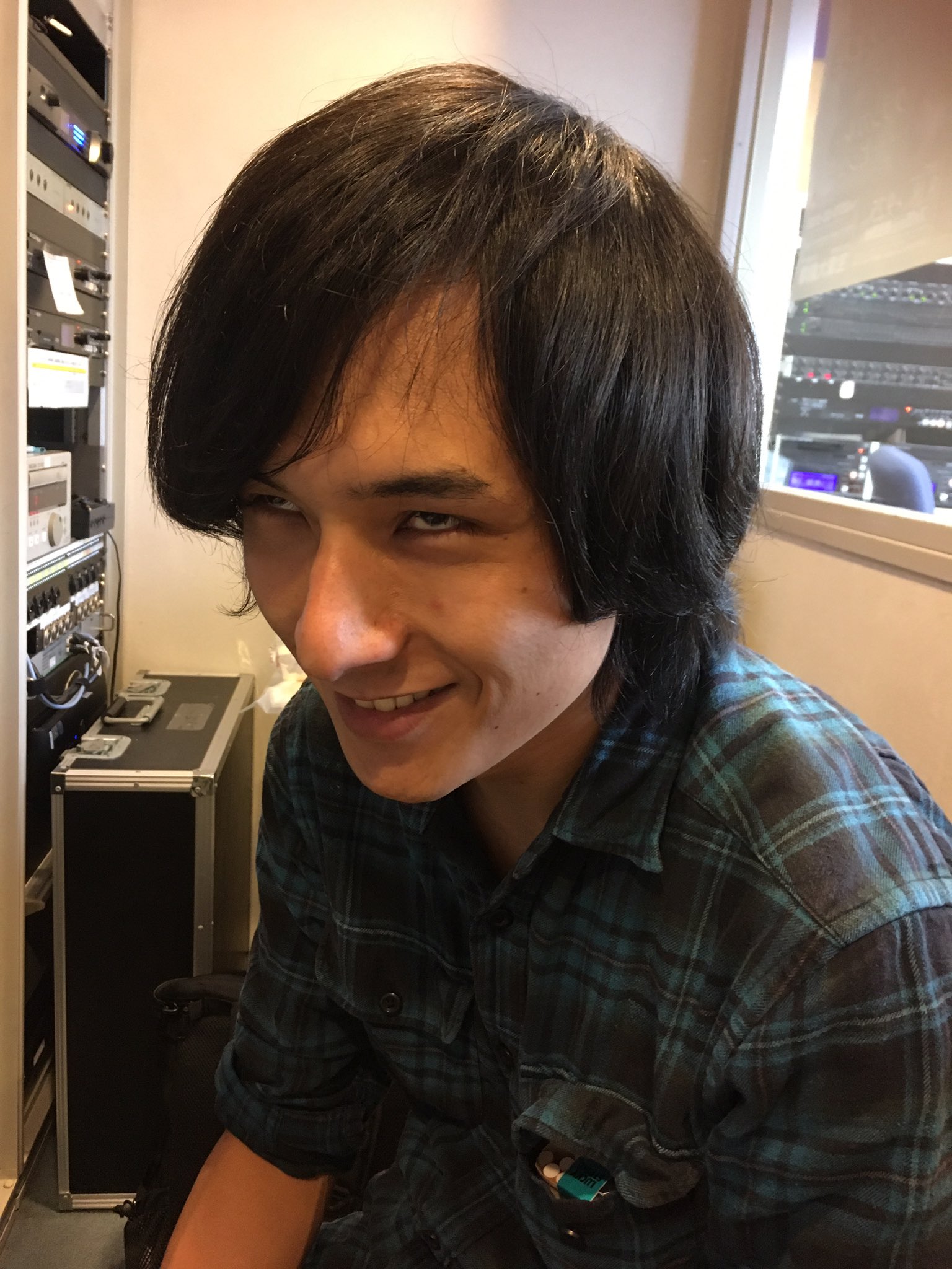 四方 香菜 On Twitter 彫りの深いイケメン故に狂人役とか悪役がとてもお似合いになるはたろーさんに なぜ私には悪役が回ってこないの とぼやいたら 顔面ハッピー野郎には無理ですて と非常に参考になるご意見をいただきました 誰が顔面ハッピー野郎や Https