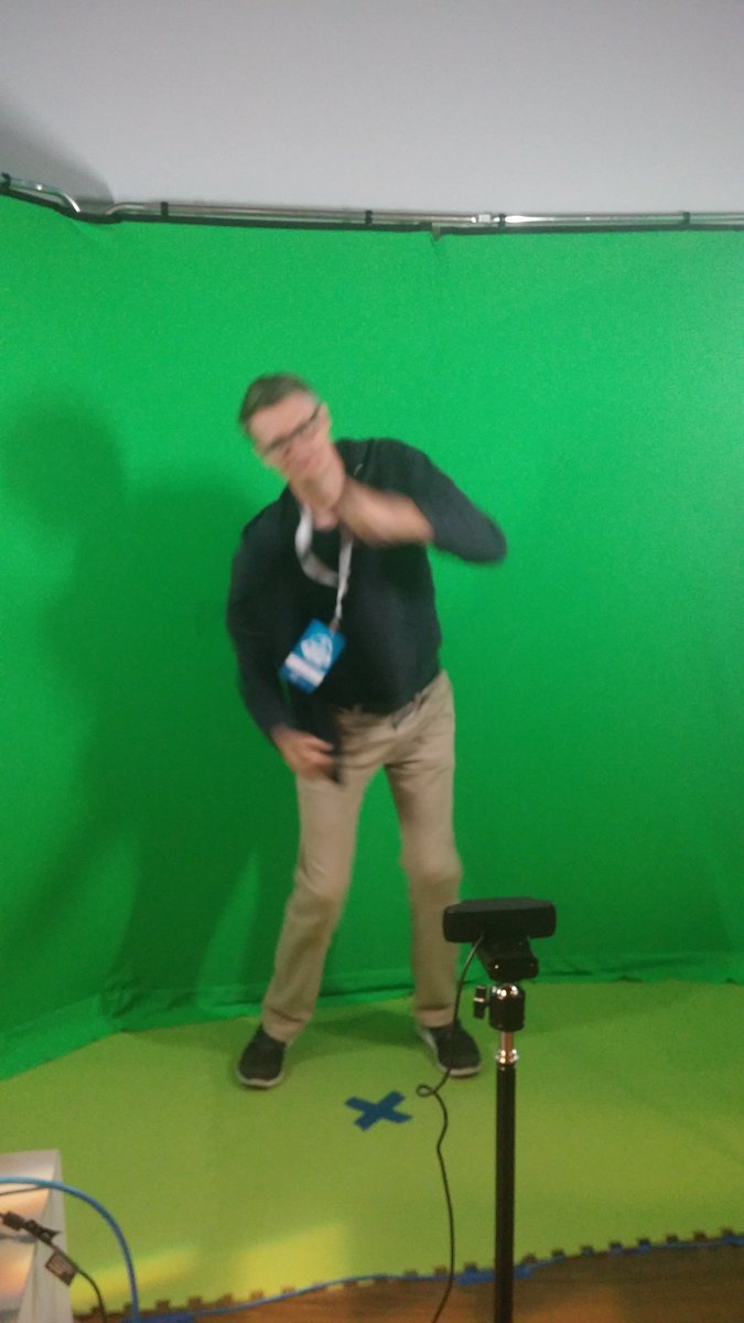Rick_Qureshi's tweet photo. Motion detection demo #AIDevJam #IntelAI https://t.co/7XtjLhGpGy
