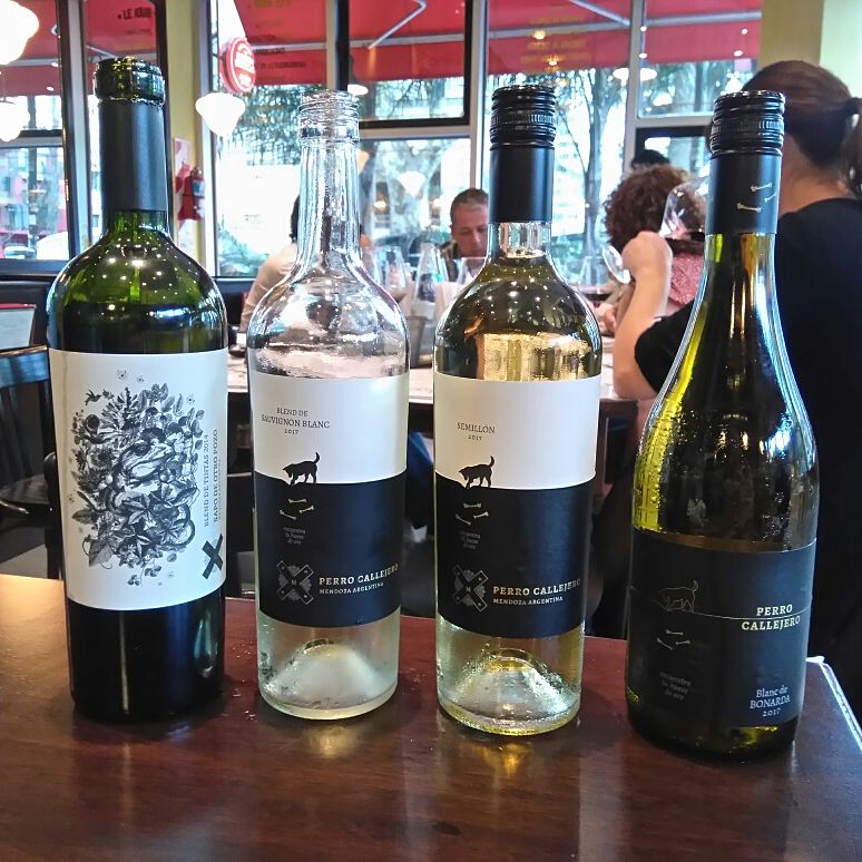 eldisfrute's tweet photo. Inicio de semana a full probando los nuevo de @MMwines con @PabloBassin y @mariselmillan  | Recomendado el #PerroCallejero Blanc de #Bonarda https://t.co/LkfKqLuRvY