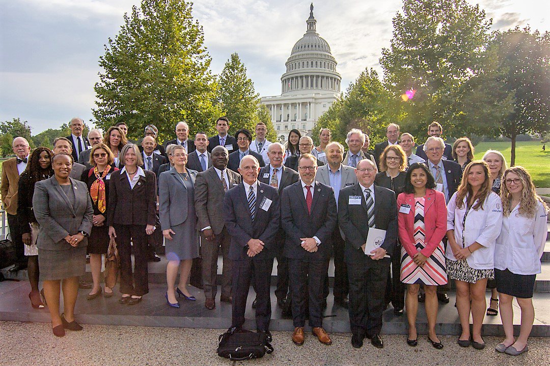lipiroy's tweet photo. Proud to be part of this group of medical professionals dedicated 2 improving care 4 people with #addiction @thehill #ASAMHillDay @ASAMorg https://t.co/ElayaBq8ZS