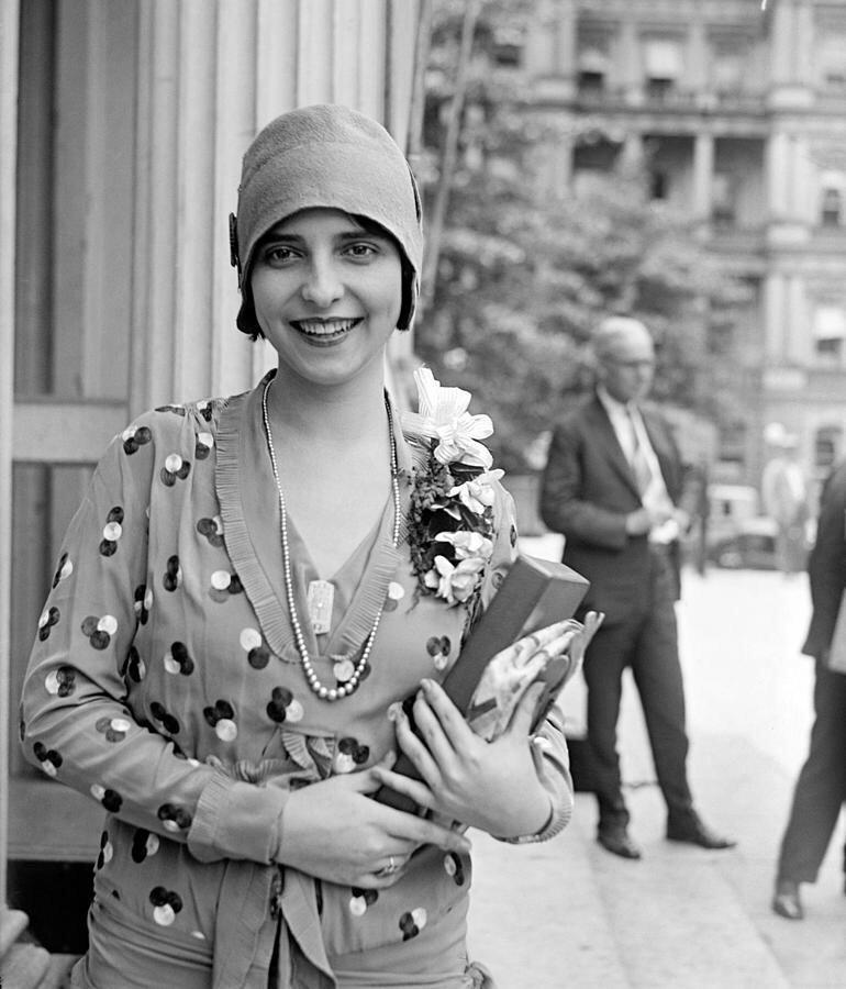 Amazing Historical Photo of Olga Bergamini De Sa in 1929 