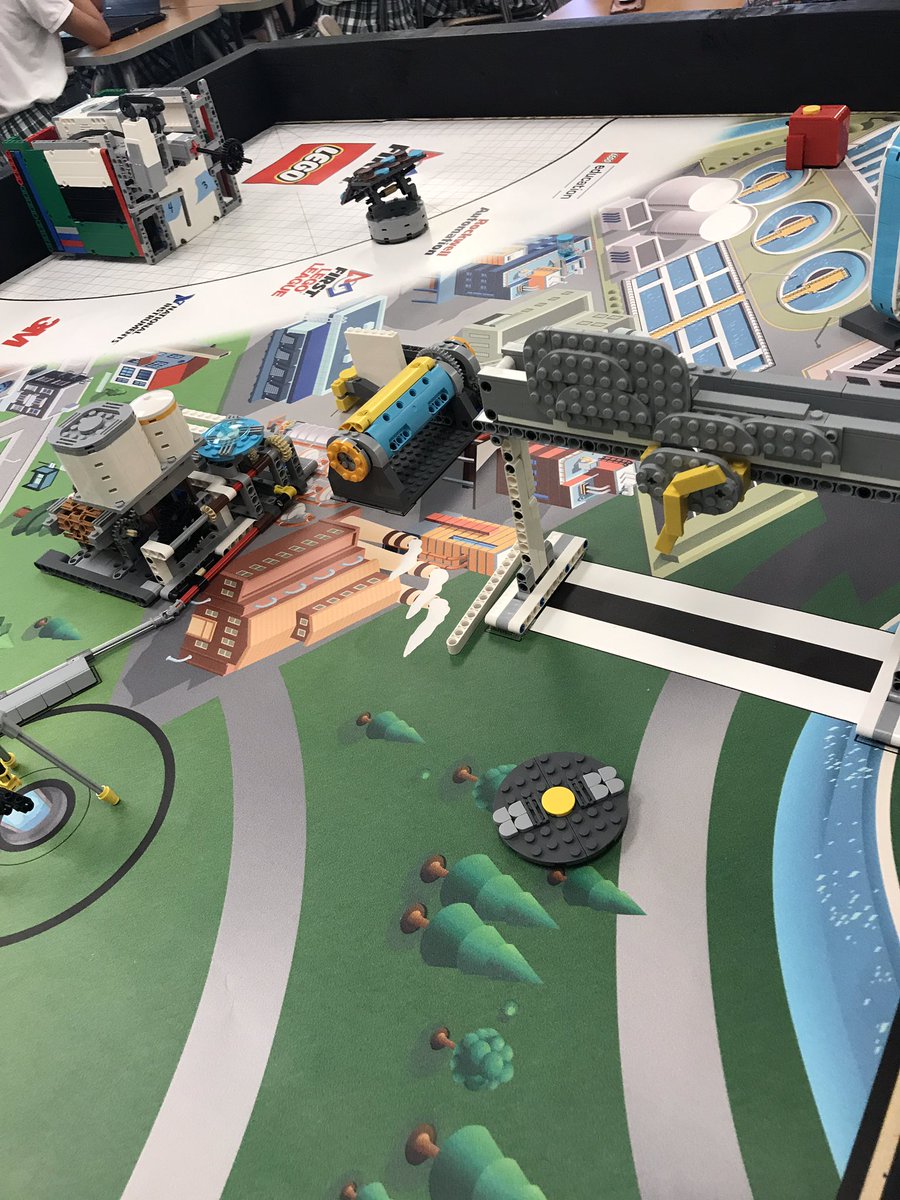 N1Bravo's tweet photo. Hockaday Middle School #FLL Robotics team planning - ready to roll #hockadaytech #robotics https://t.co/9vHQPseXvs
