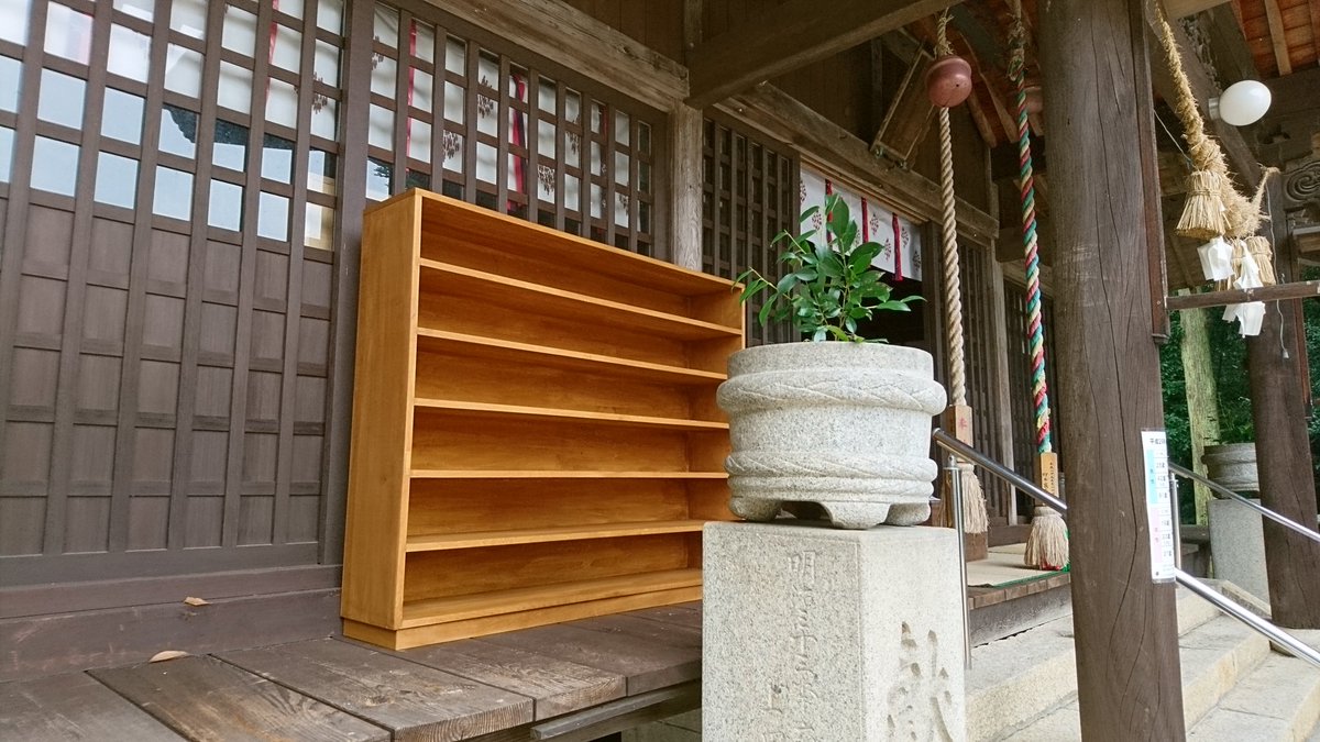 大きな下駄箱×2⃣のご奉納がありました?一台に40足収納出来ます 