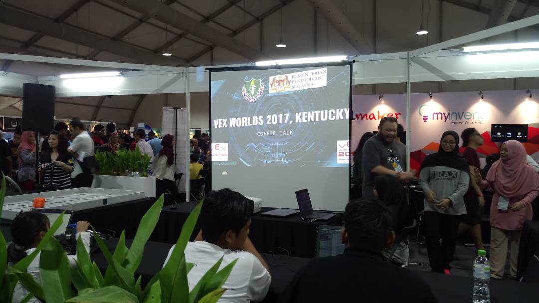 VEXRoboticsSEA's tweet image. VEX WORLDS 2017 experience sharing session by DRAX team at Petrosains Science Festival 2017. @petrosains #vexworlds #vexrobotics #vexsea
