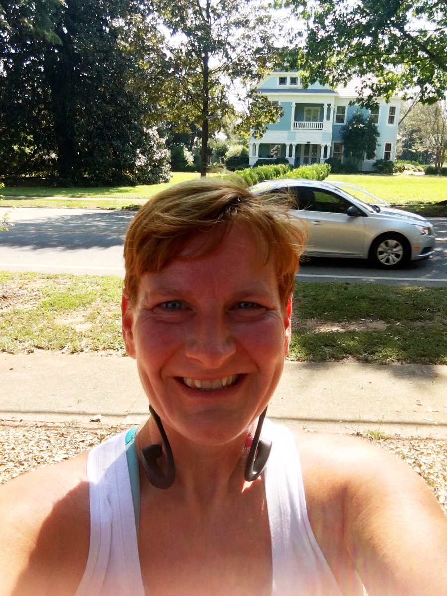 godsgapeach's tweet photo. 3.5 🔥🔥🔥 💦 💦 💦 miles ✔️ #makehealthyyourhabit #romrunner #running #move #healthy https://t.co/fNqmLFRhRj