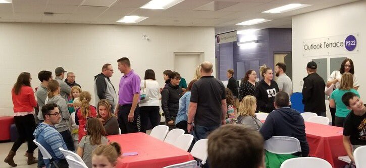 lakevistaschool's tweet photo. Grade 5/6 Meet The Family Night! #relationships #startoutright #thisisawesome @jill_paulsen09 @reesedavdad @prairiespiritsd https://t.co/jvSb58VYW8