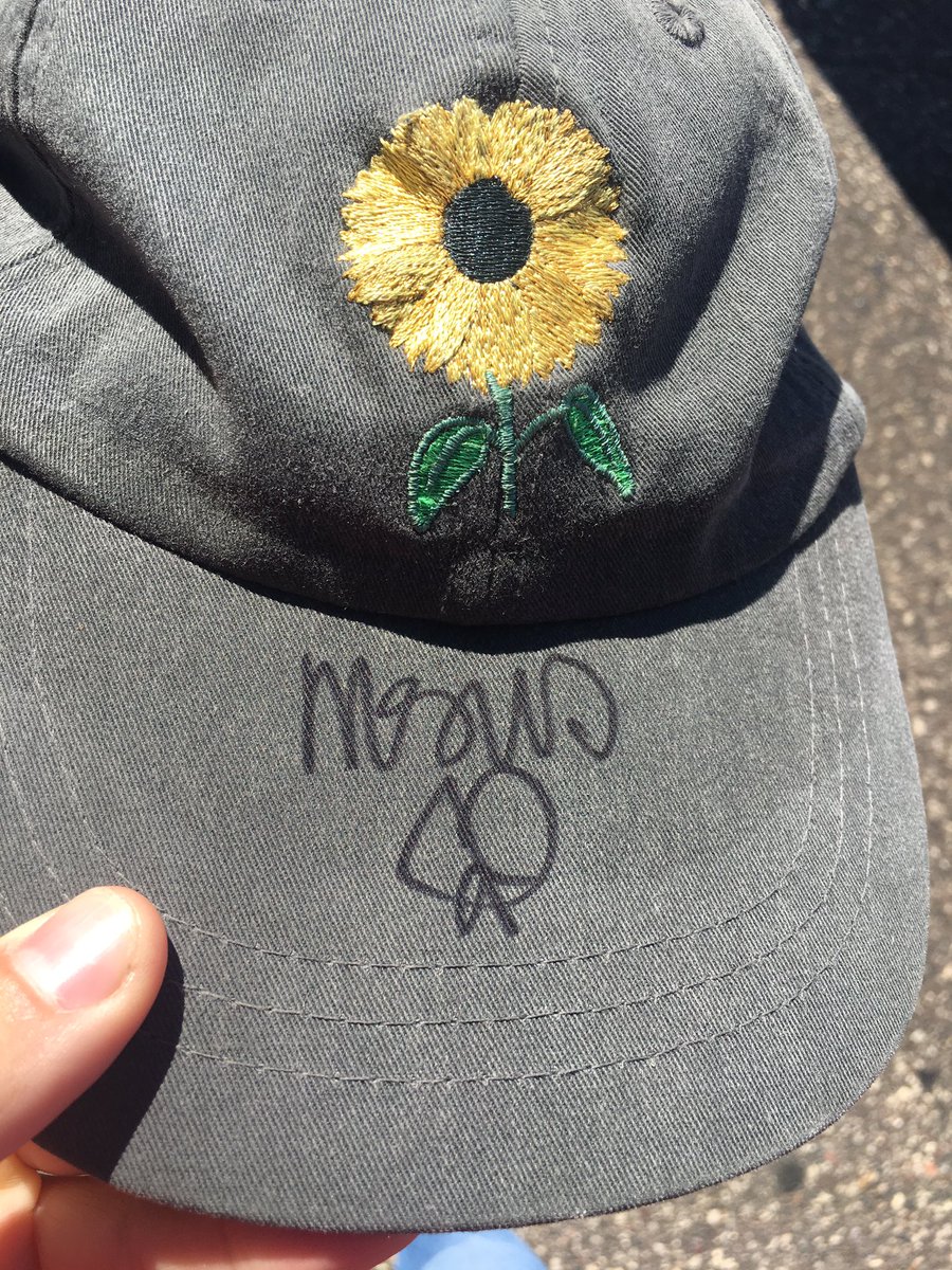 nickburgesss's tweet photo. @Msldemarco #jonlent love u guys https://t.co/PE75FBi85M
