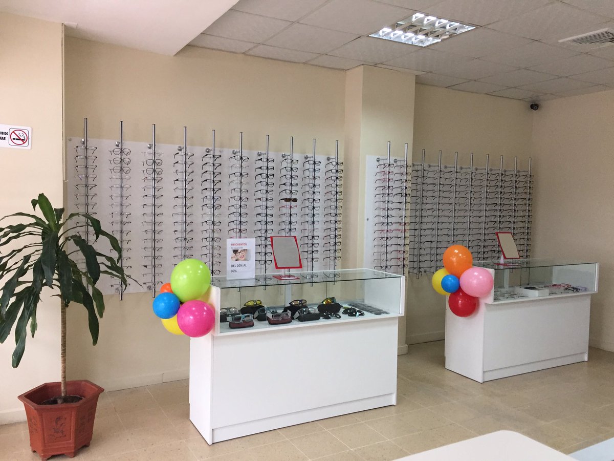 Clearly24Com's tweet image. Clearly24.com ahora cuenta con un SHOWROOM con más de 300 modelos de aros para todo los gustos!