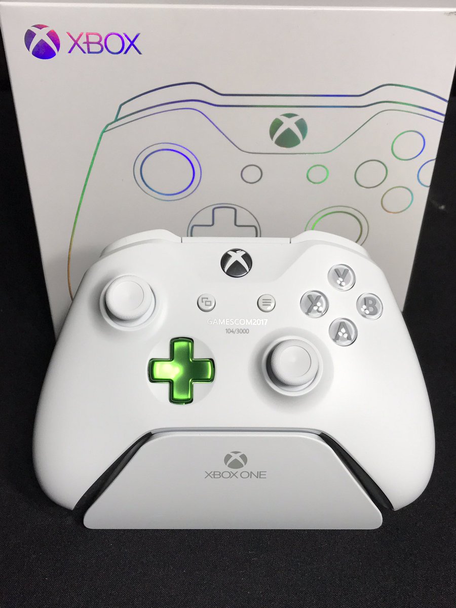Xbox_Addictt's tweet image. Just RT &amp;amp; follow me to win this beautiful limited 104/3000 Gamescom #XboxDesignLab controller! Ends 9/24 Overseas welcome 💚