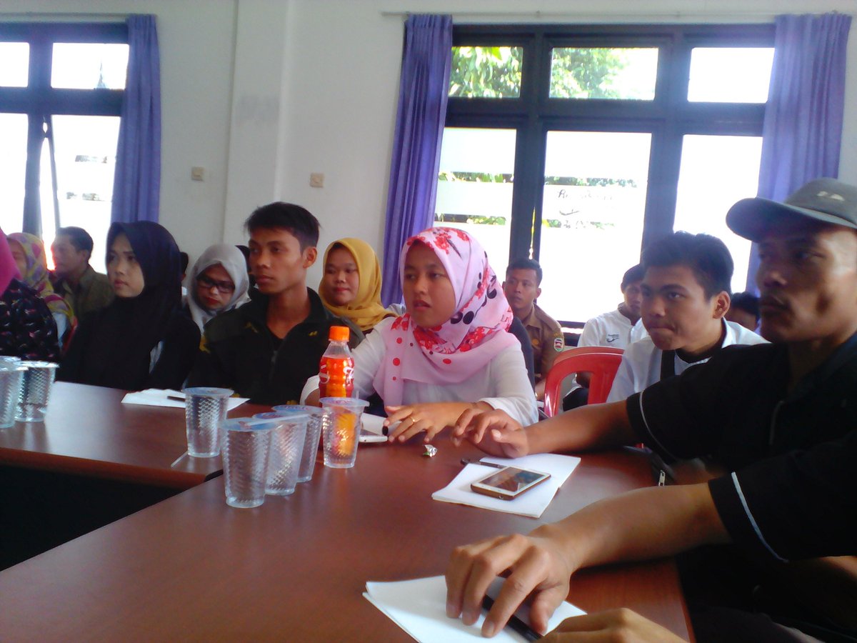 desalinggarsar2's tweet photo. Work Shop Unsur Rupa Bumi Kec Plered &amp; Kec Sukatani d Aula Kantor Kec Plered
@DediMulyadi71 @DiskominfoPWK @PleredBerseka https://t.co/huGERdyYCA