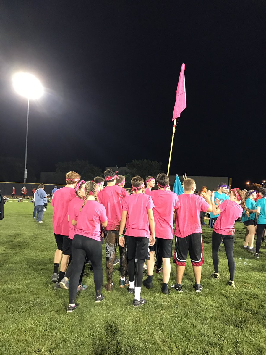 tammymsimms's tweet photo. Flamingos #otp2017
Thanks @achsjagstuco for a great night! https://t.co/oY1eNPY8KJ