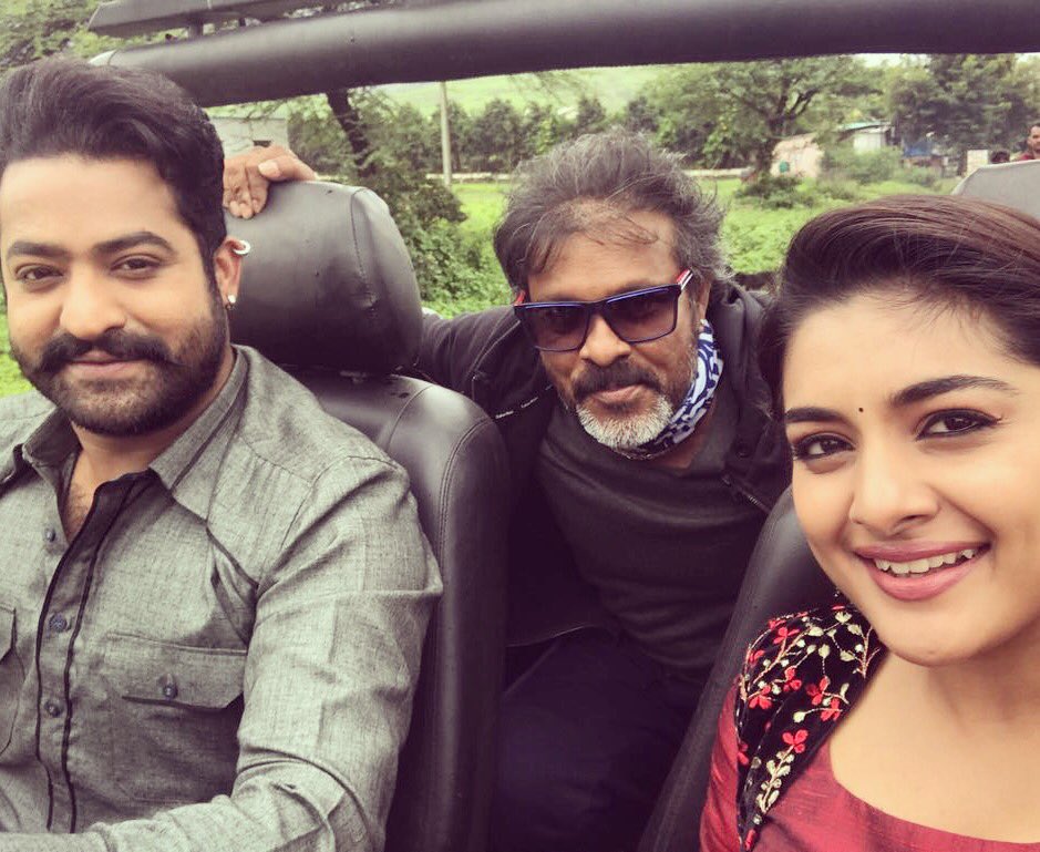 i_nivethathomas's tweet photo. On set! 😊 #JaiLavaKusaOnSept21st https://t.co/qWXJ8K0mxo