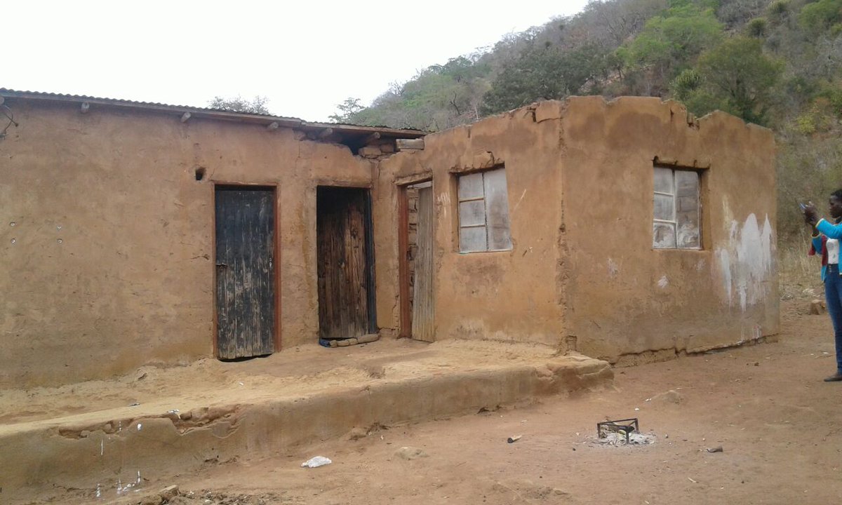 Moudy_Tshikovha's tweet photo. I am looking for support for a project to build a house for a family of 7 kids with no parents and their house has cracks and falling apart https://t.co/pZ1NymEHif
