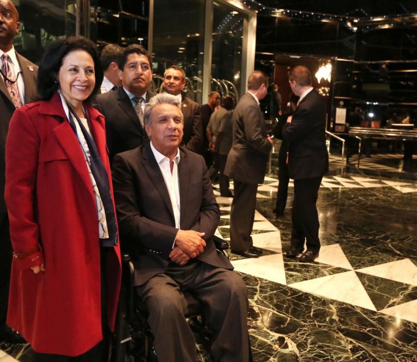 Presidente <a href="/Lenin/">Lenín Moreno</a> Moreno y su esposa #RocíoDeMoreno arribaron a Nueva York para representar al Ecuador 🇪🇨 en la #UNGA | #EcuadorEnONU