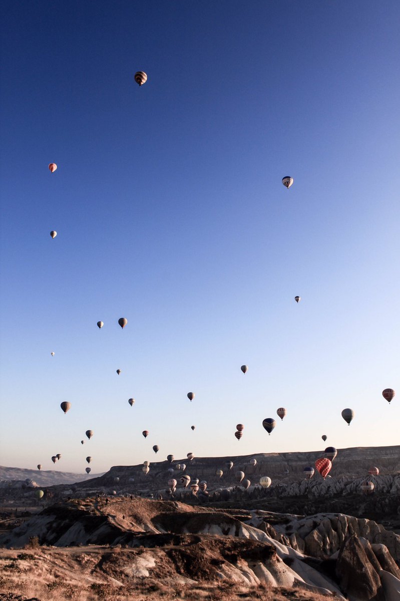 m_j_barnacle's tweet photo. objects #landscape #landscapephotography #turkey #cappadocia #photography #photo #photographer #sky #Balloons #countryside https://t.co/f4fUqINulZ
